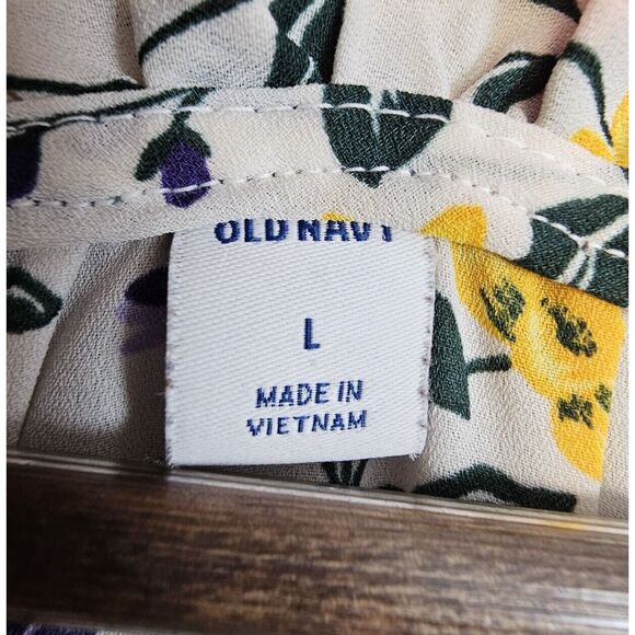 Old Navy Blouse Large Floral Faux Wrap Ruffled Neckline Puff Sleeve Feminine - Picture 7 of 8